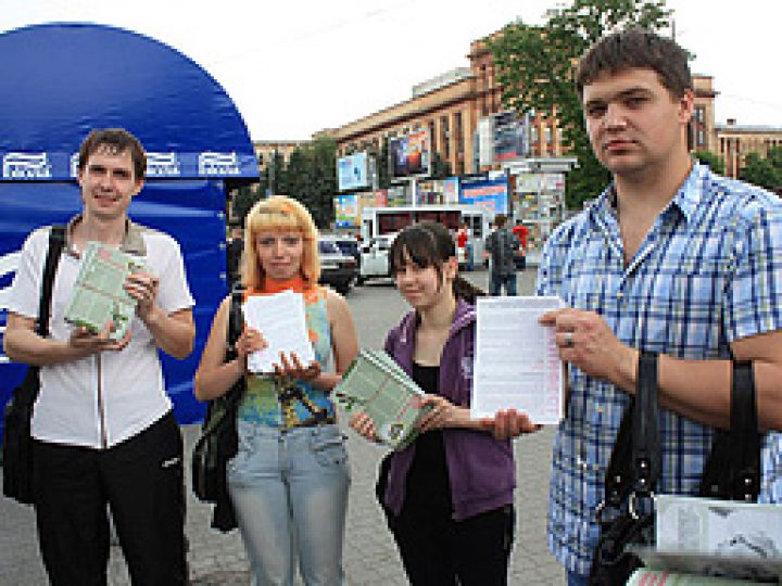 В Прокопьевске роздано более 17-ти тысяч листовок с приглашением поступить на богословские курсы