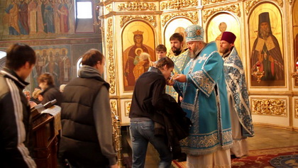 В праздник Казанской иконы Божией Матери митрополит Аристарх и епископ Иннокентий совершили Литургию в Знаменском соборе