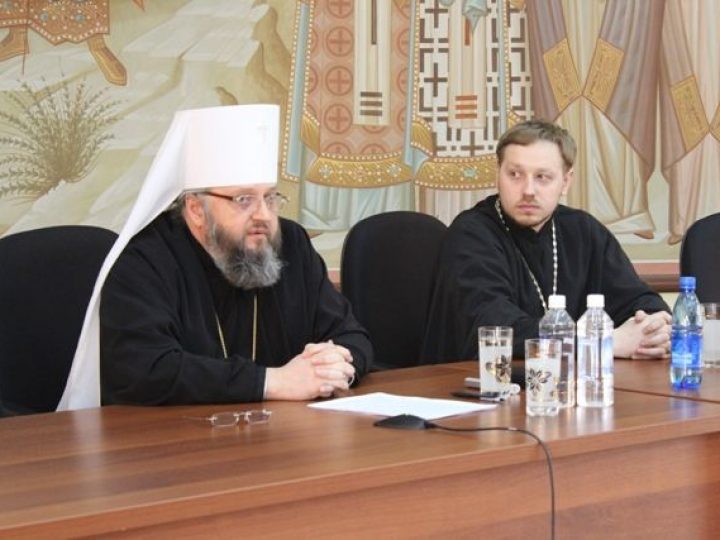 Митрополит Аристарх провел встречу со студентами вузов кузбасской столицы