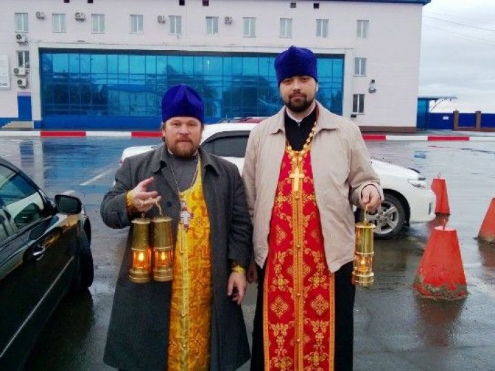 Благодатный огонь доставлен в Кузбасс