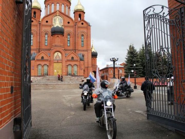 По территории Кузбасса прошел байкерский мотопробег в рамках акции «Отцы России — за многодетную семью!»
