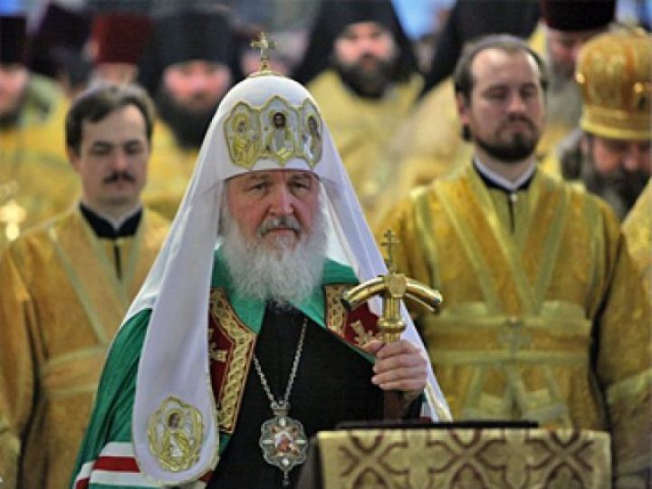 Патриарх Кирилл призвал решать проблему непонимания церковнославянского языка без литургической реформы