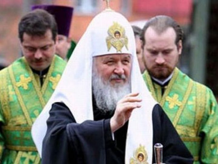 Патриарх Кирилл: Место служение священника  — не только храм