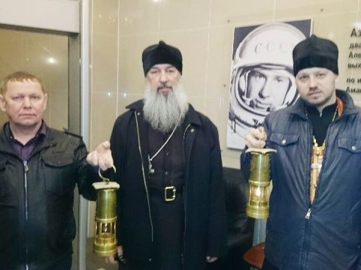 В Кузбасс доставлен Благодатный огонь