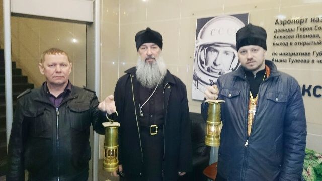 В Кузбасс доставлен Благодатный огонь