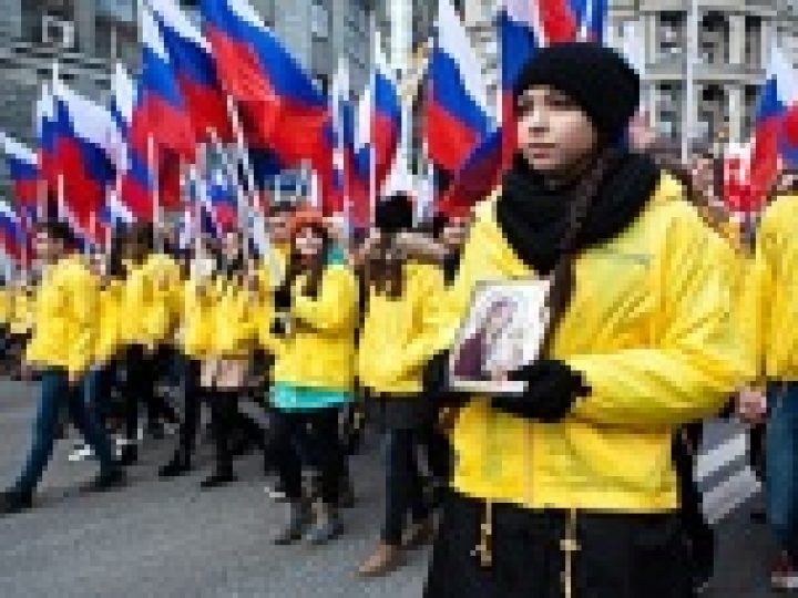 Православная молодежь приняла участие в шествии «Мы едины!» в Москве