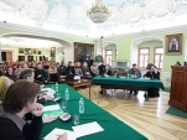 В Троице-Сергиевой лавре иконописцы обсудили вопросы современного церковного творчества