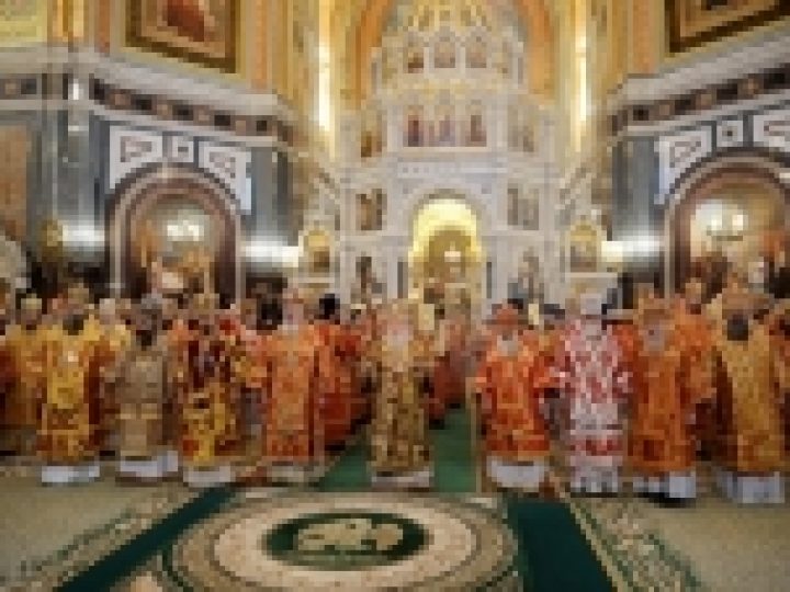 Перед началом работы Рождественских чтений в Храме Христа Спасителя была совершена Божественная литургия