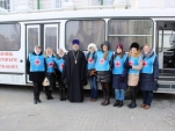 В Воронеже начал работу автобус милосердия для бездомных