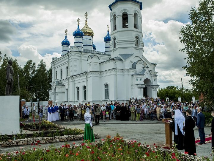 12 июля 2017 г. — торжества по случаю 110-летия освящения Петропавловского храма в Салаире