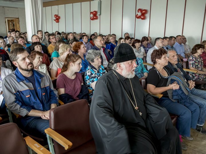 Глава митрополии встретился с коллективом Кемеровского механического завода