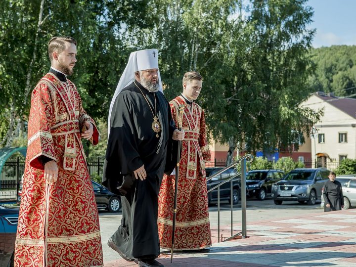 21 июля 2017 г. Литургия в престольный день храма великомученика Прокопия в Прокопьевске