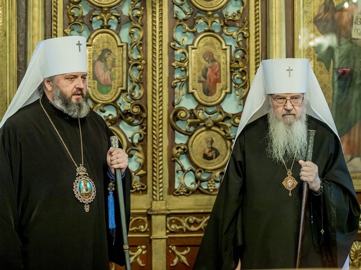 23 сентября 2017 г. Митрополит Аристарх и митрополит Евлогий совершают Всенощное бдение в Никольском соборе Кемерова