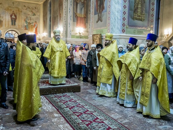 26 ноября 2017 г. Божественная Литургия в соборе Рождества Иоанна Предтечи г. Прокопьевска