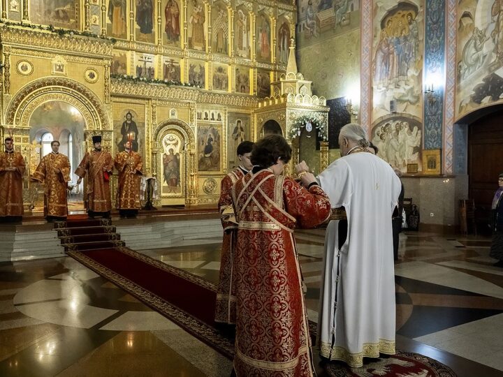 Митрополит посетил духовную школу Кузбасса в понедельник Светлой седмицы