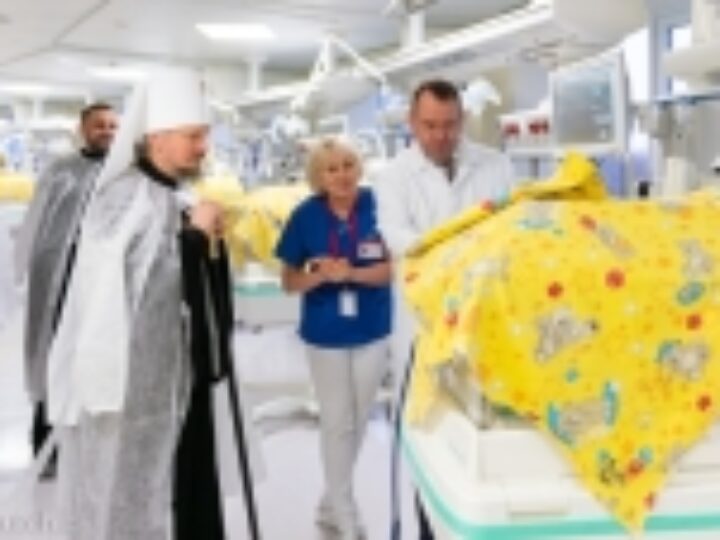 Патриарший экзарх всея Беларуси посетил Республиканский научно-практический центр «Мать и дитя»