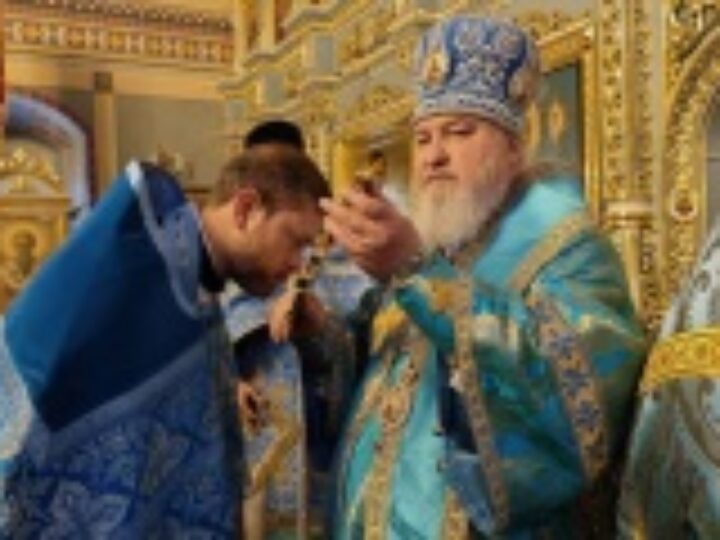 Председатель Синодального отдела по взаимодействию с ВС и правоохранительными органами возглавил престольные торжества Знаменского храма при ГУ МВД России по г. Москве
