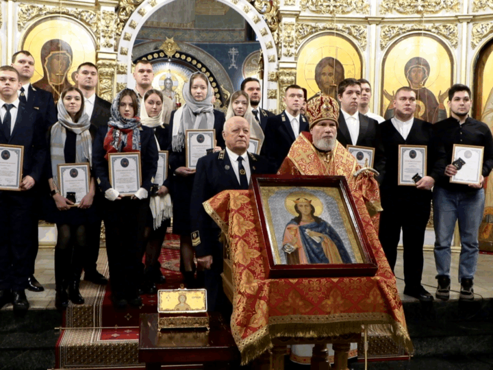 Действующих и будущих горняков чествовали в Кемерове в день памяти великомученицы Варвары