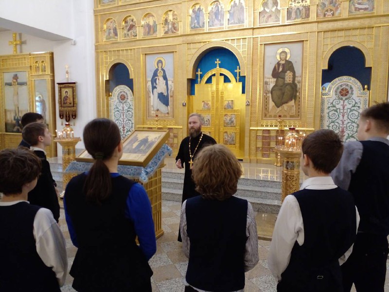 Школьники Кемерова познакомились с устройством православного храма