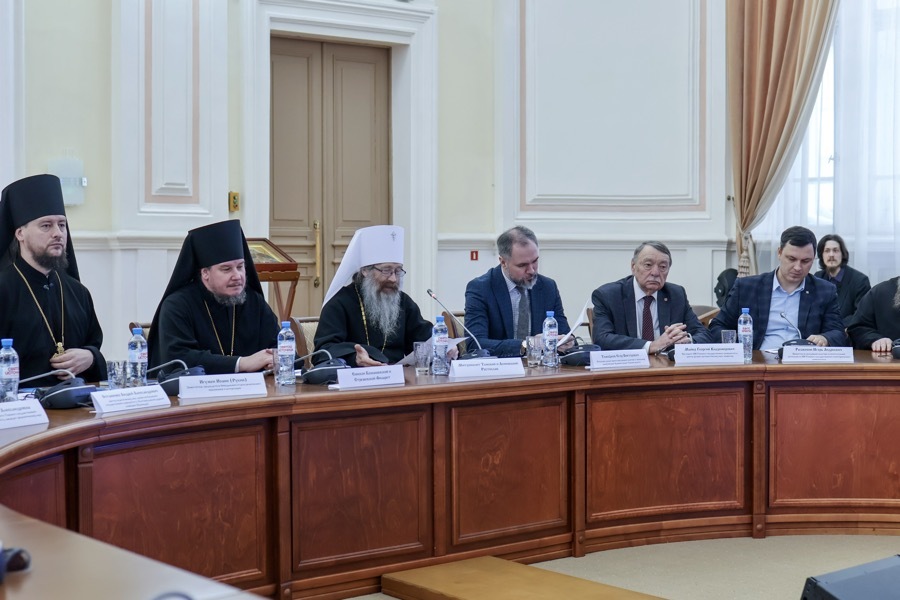Студенты Кузбасской семинарии выступили на всероссийской конференции
