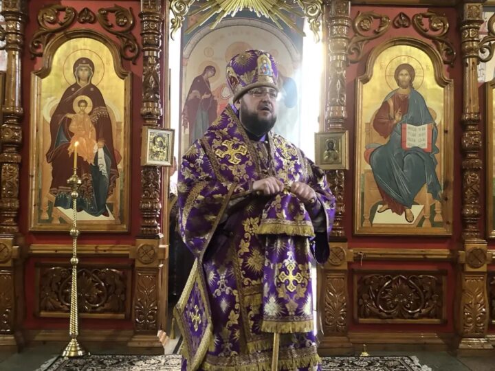 В Великий четверток епископ Мариинский и Юргинский Иннокентий совершил Божественную литургию