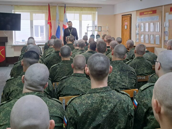 Духовно-просветительская беседа с военнослужащими срочной службы прошла в Юргинском гарнизоне