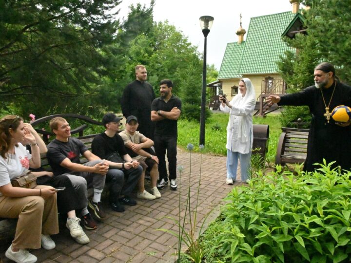 Кемеровские благочиния организовали праздничную программу для молодёжи столицы Кузбасса