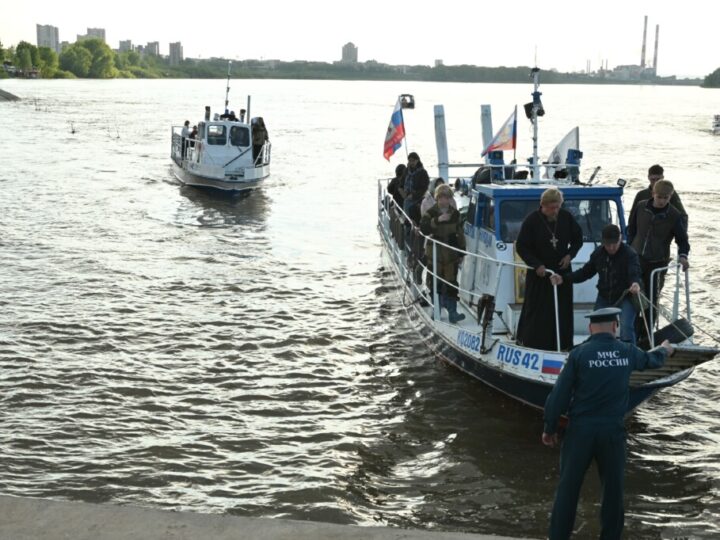 Участники крестного хода-сплава прибыли в Кемерово