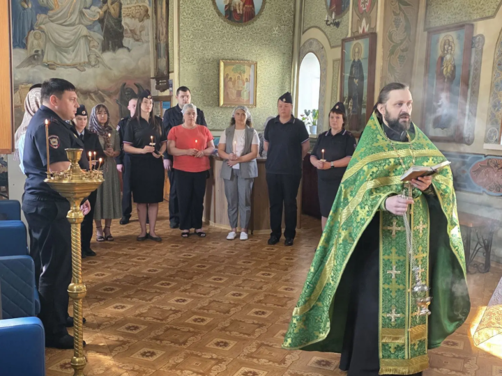 Молебен и панихида о сотрудниках полиции состоялись в храме Покрова Пресвятой Богородицы посёлка городского типаПромышленная
