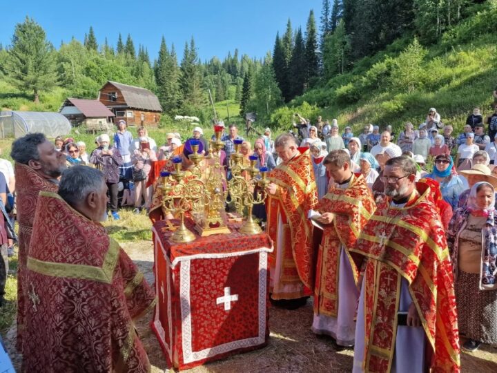 В Таштагольском благочинии состоялся ежегодный крестный ход на 516 километр