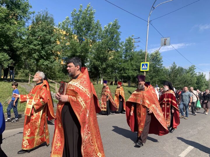 В Прокопьевске почтили память святых царственных страстотерпцев