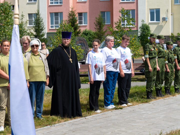 В жилом районе Лесная Поляна Кемерова почтили память погибших воинов СВО