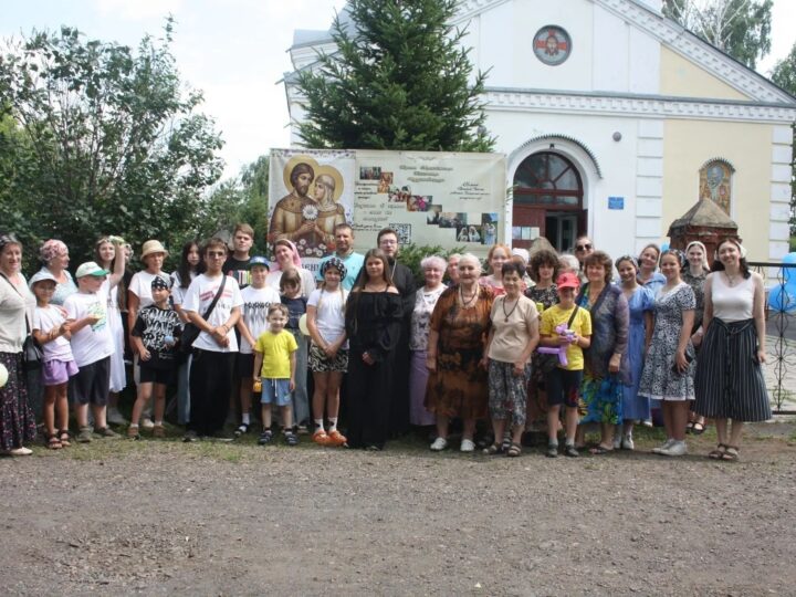 В Крапивинском отметили День семьи, любви и верности
