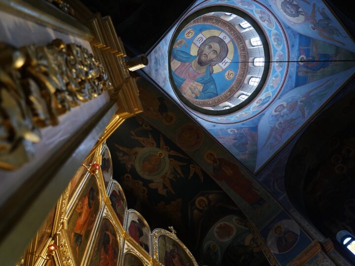 Четыре архиерея возглавили Всенощное бдение в Знаменском соборе в канун Преображения