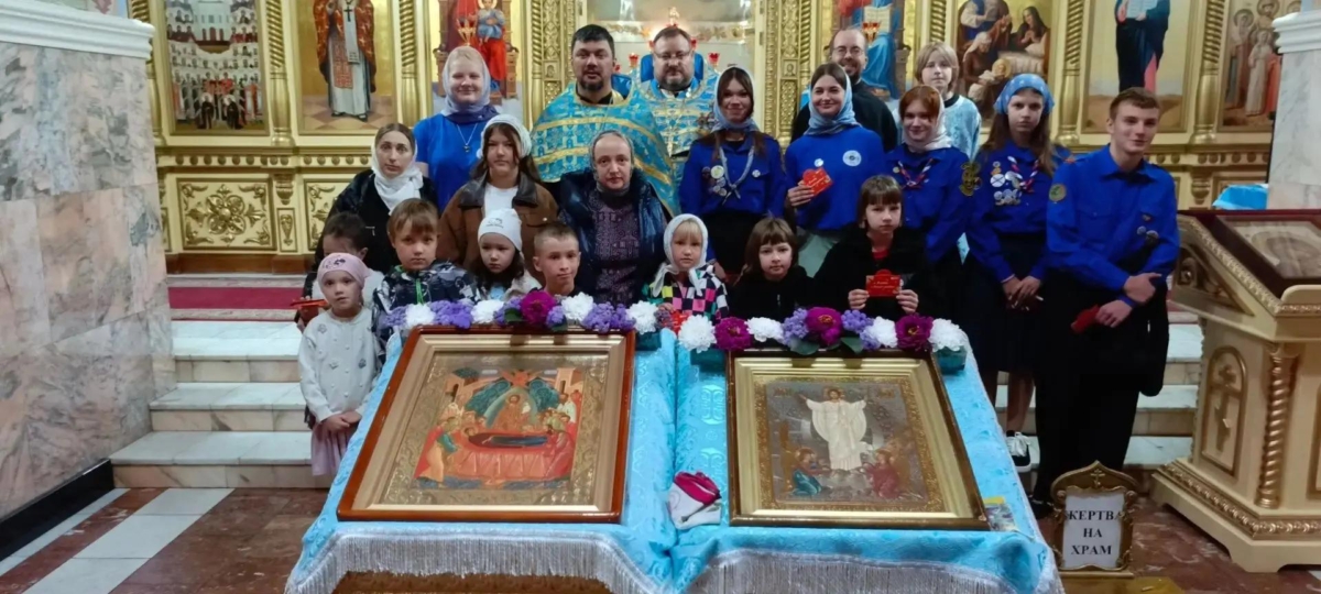 В соборе Рождества Иоанна Предтечи Прокопьевска совершили молебен перед началом учебного года и подвели итоги благотворительной акции