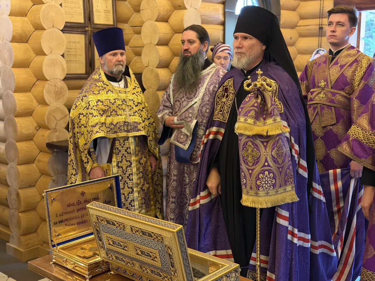 Епископ Новокузнецкий и Таштагольский Владимир совершил Божественную литургию в посёлке Алтамаш