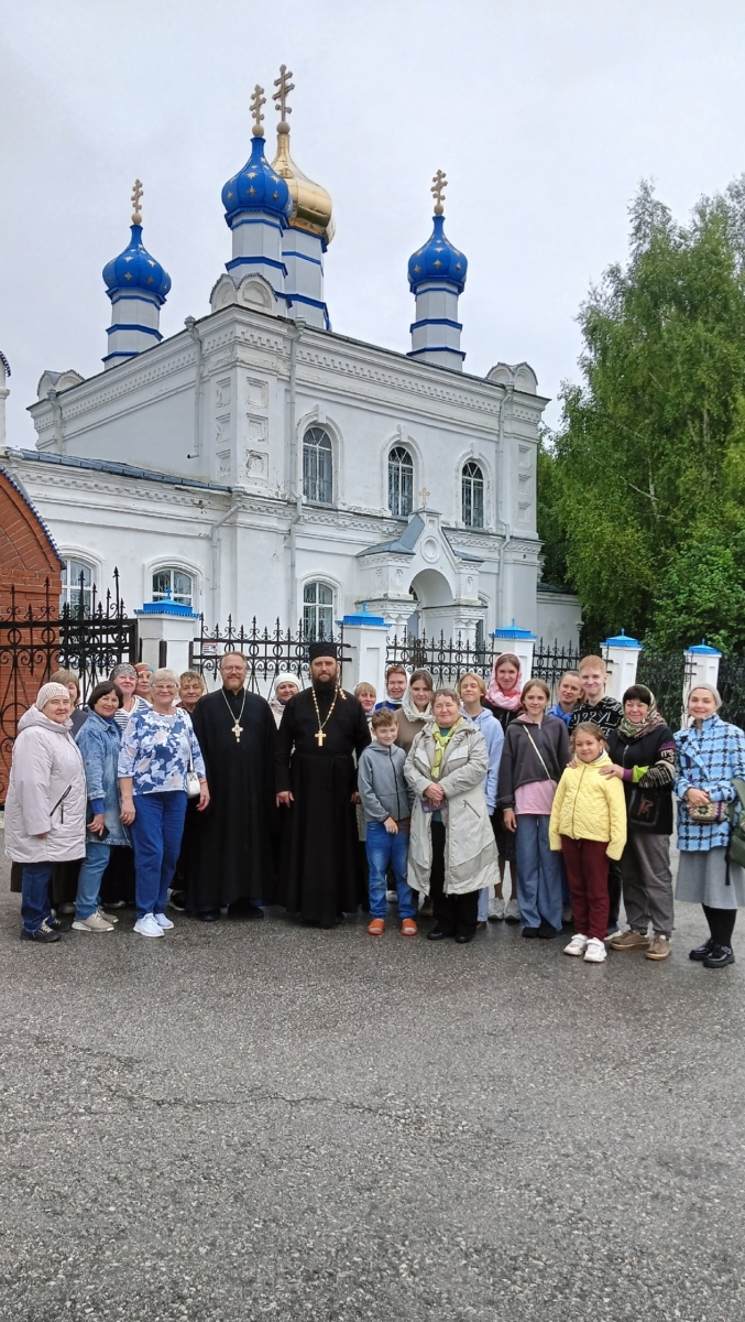 Прихожане храма Сретения Господня совершили паломническую поездку по святым местам Гурьевского округа и Салаира
